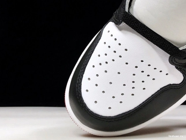 1 Toe Black 555088-125 Air Jordan 1013